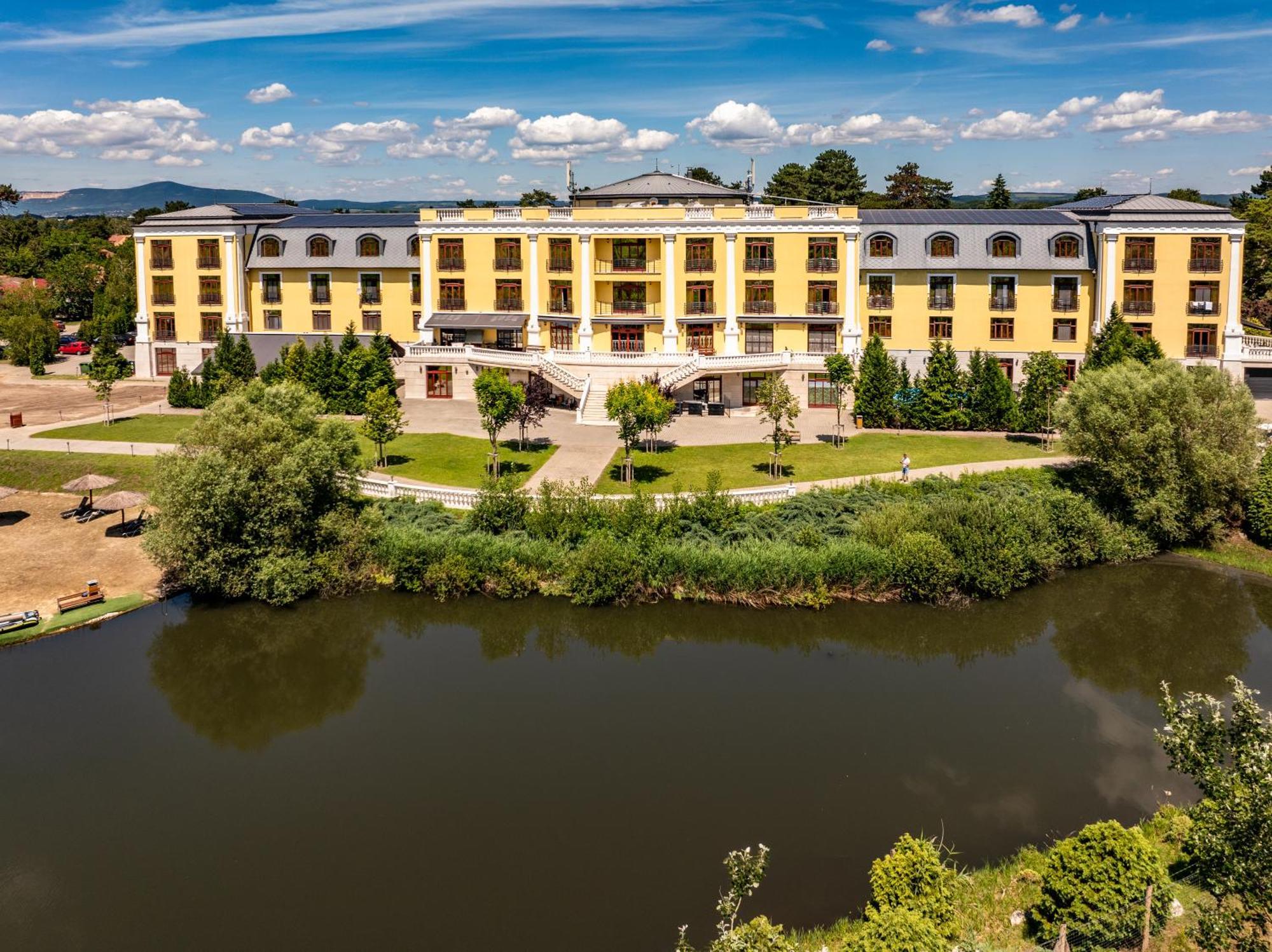 Hotel Golden Palace Göd Eksteriør bilde